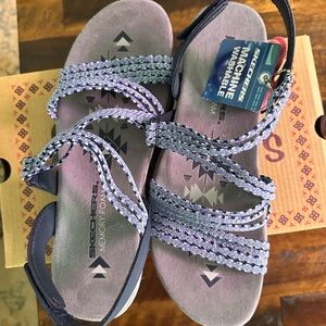 NIB Women’s Skechers Sandals